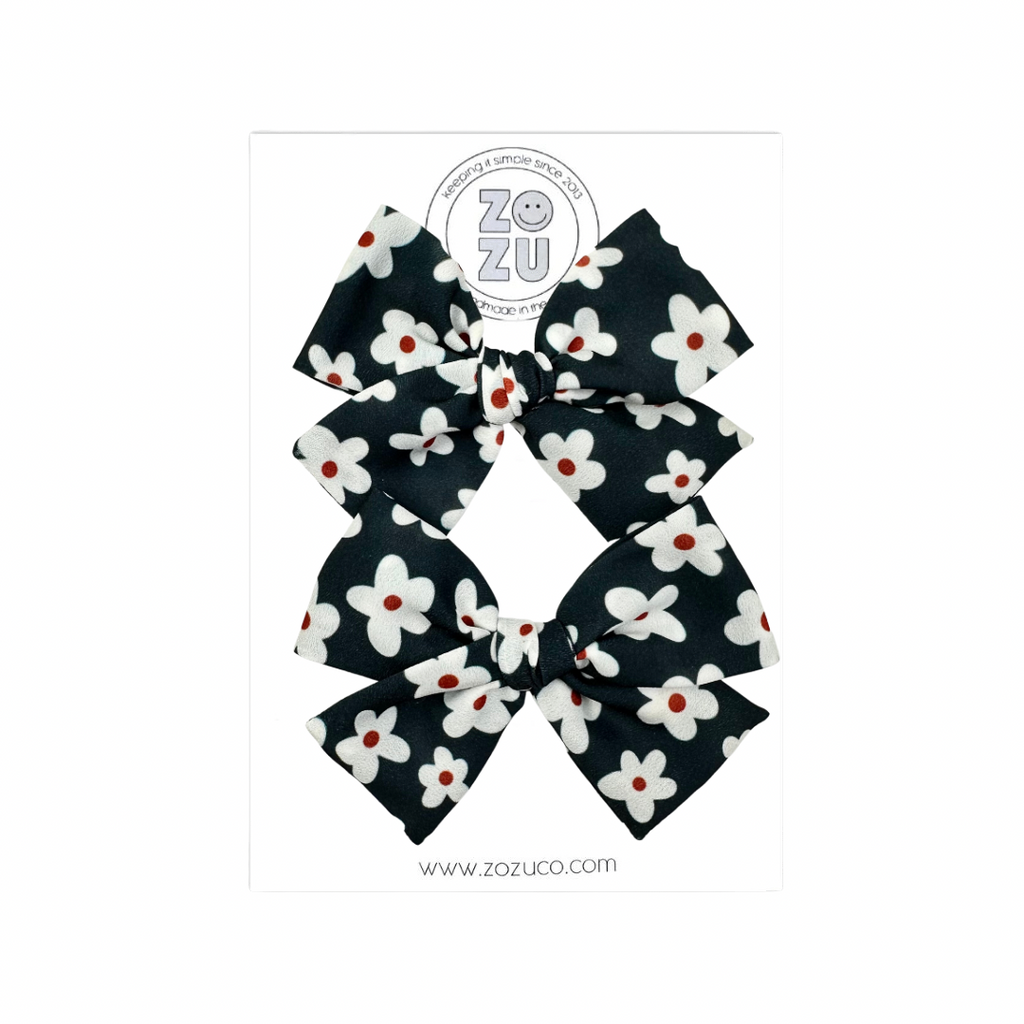 Navy Daisy :: Mini Voyager Pigtail Set
