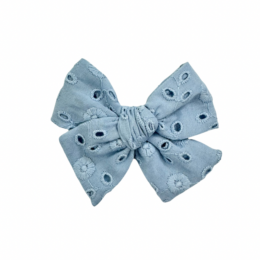 Blue Eyelet :: Mini Voyager Bow